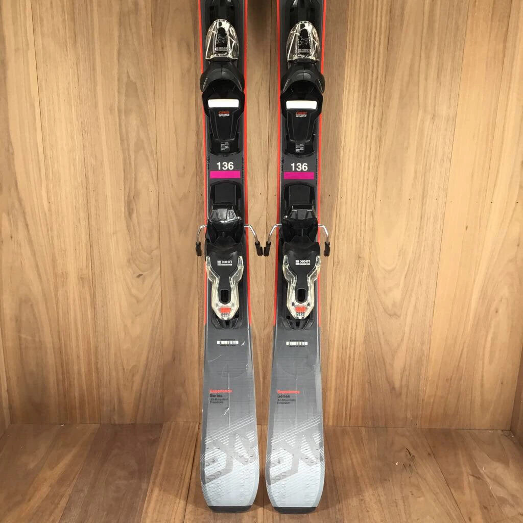 Ski 2021 Rossignol Experience 74 W/ Look Xpress Demo Binding Ski 2021 Rossignol Experience 74 W/ Look Xpress Demo Binding