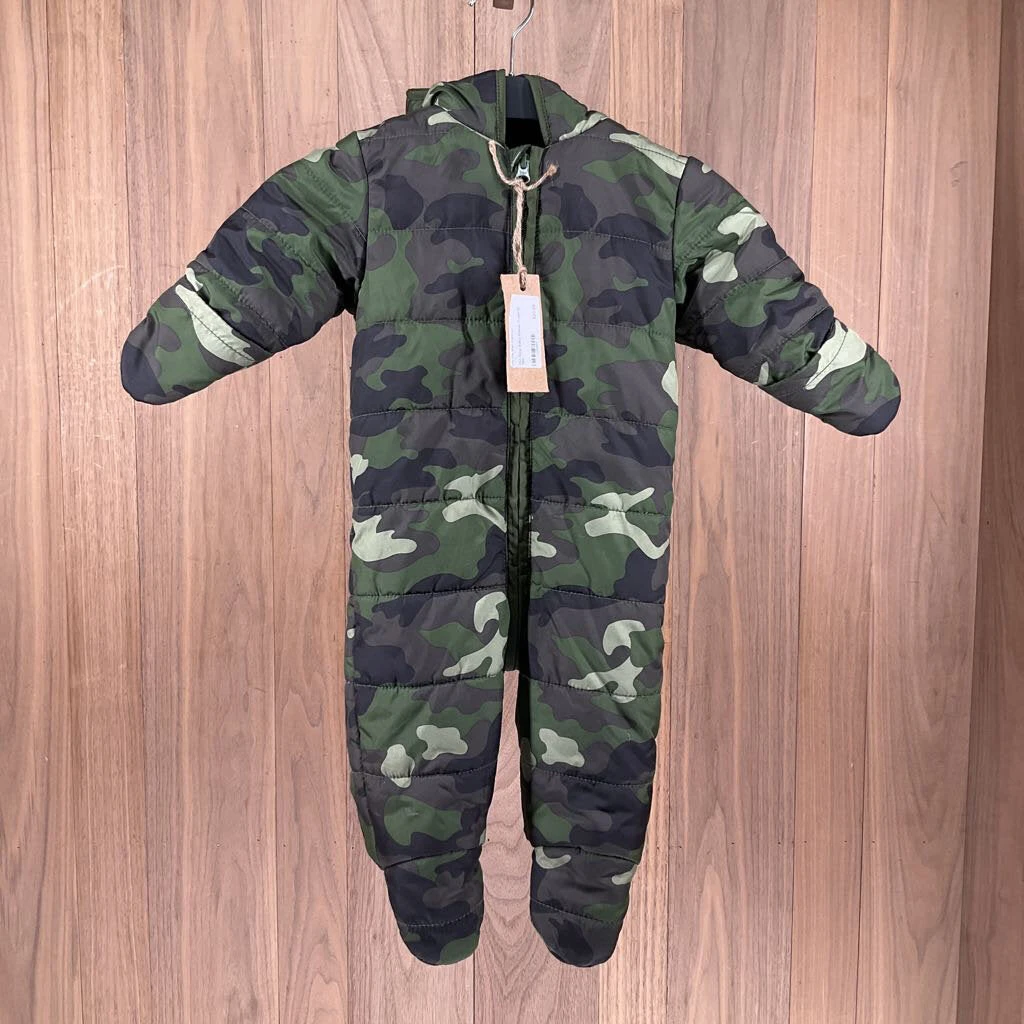 Junior Old Navy Baby Onesie Junior Old Navy Baby Onesie