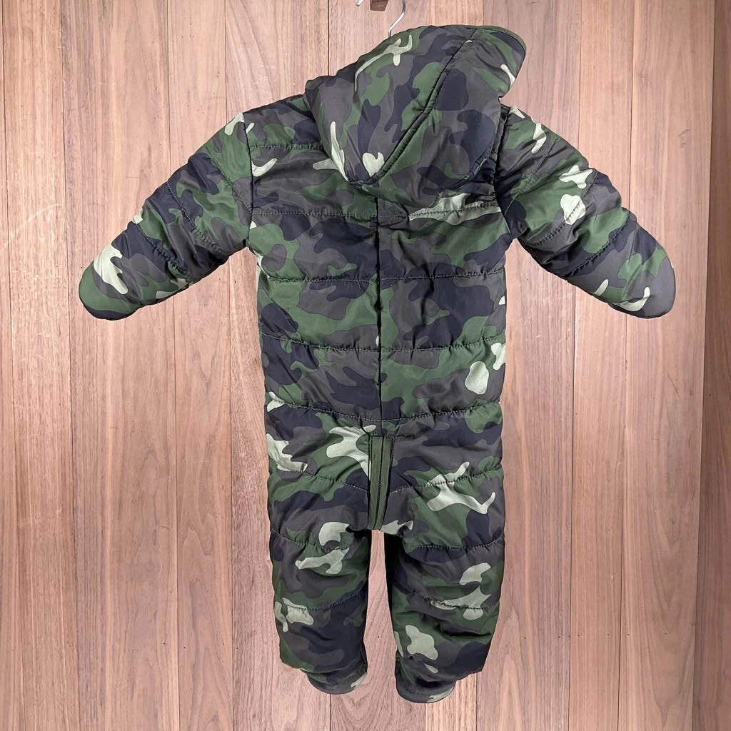 Junior Old Navy Baby Onesie Junior Old Navy Baby Onesie