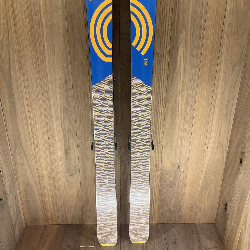 Ski 2021 Zag UBAC 89 W. Plum Bindings Ski 2021 Zag UBAC 89 W. Plum Bindings