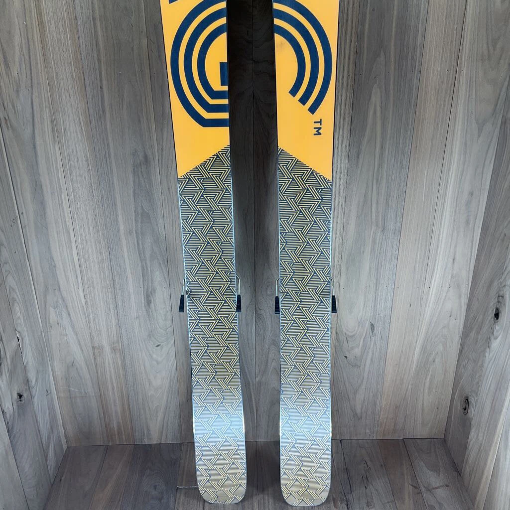 Lone Pine Gear Exchange 2021 Zag Bakan 112 W. Plum Guide Touring Binding Ski Lone Pine Gear Exchange 2021 Zag Bakan 112 W. Plum Guide Touring Binding Ski