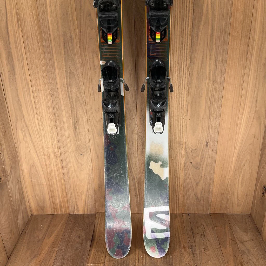 Salomon Suspect RLD Skis With Salomon Warden 11 Salomon Suspect RLD Skis With Salomon Warden 11