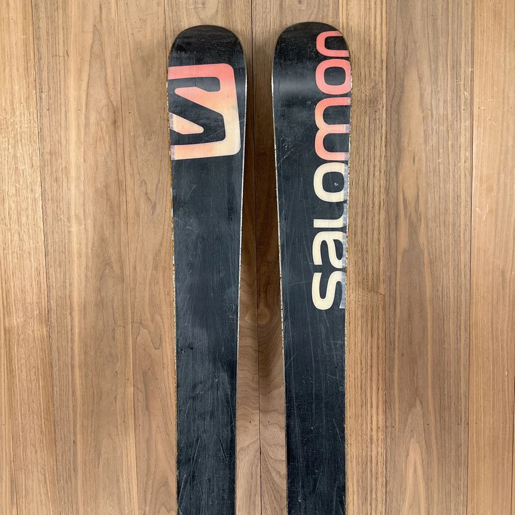 Salomon Suspect RLD Skis With Salomon Warden 11 Salomon Suspect RLD Skis With Salomon Warden 11