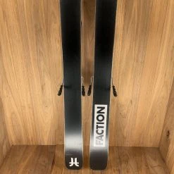 2022 Faction Dictator 2.0 W/ Tyrolia Attack 14 Demo Bindings Ski 3 2022 Faction Dictator 2.0 W/ Tyrolia Attack 14 Demo Bindings Ski