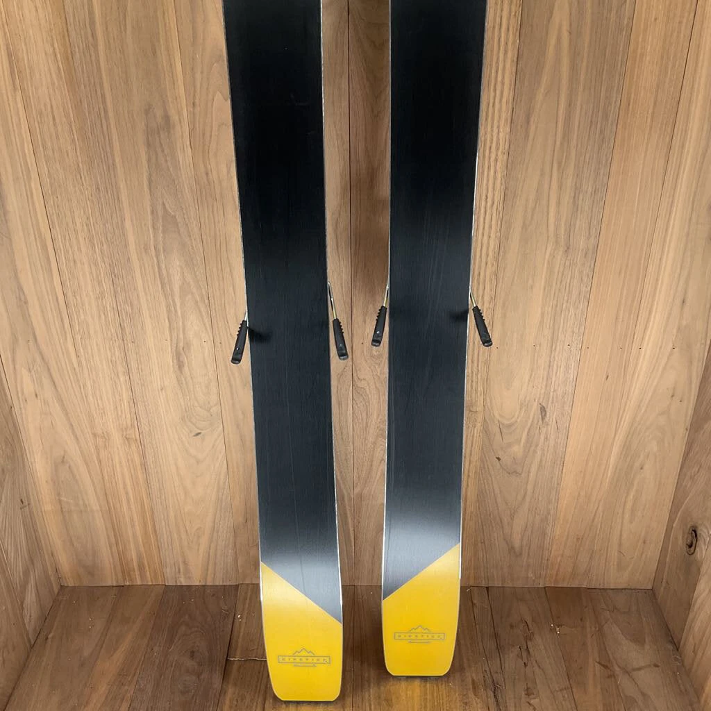 Ski 2022 Elan Ripstick 106 W/ Tyrolia Attack 14 Demo Bindings Ski 2022 Elan Ripstick 106 W/ Tyrolia Attack 14 Demo Bindings