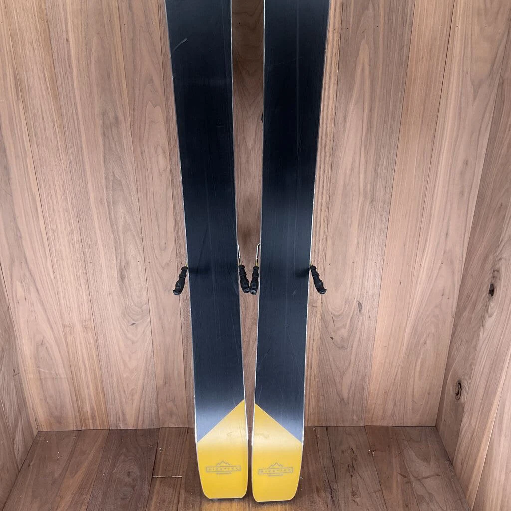 2022 Elan Ripstick 106 W/ Tyrolia Attack 14 Demo Bindings 2022 Elan Ripstick 106 W/ Tyrolia Attack 14 Demo Bindings