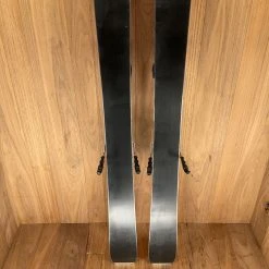 Ski 2022 Liberty Evolv 90 W W/ Tyrolia Attack 11 Demo Bindings