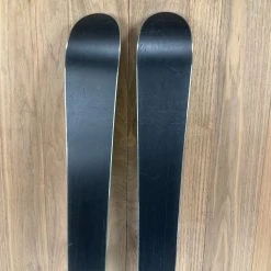 2022 Elan Ripstick 86 T Jr. W/ Tyrolia Attack 11 Demo Bindings