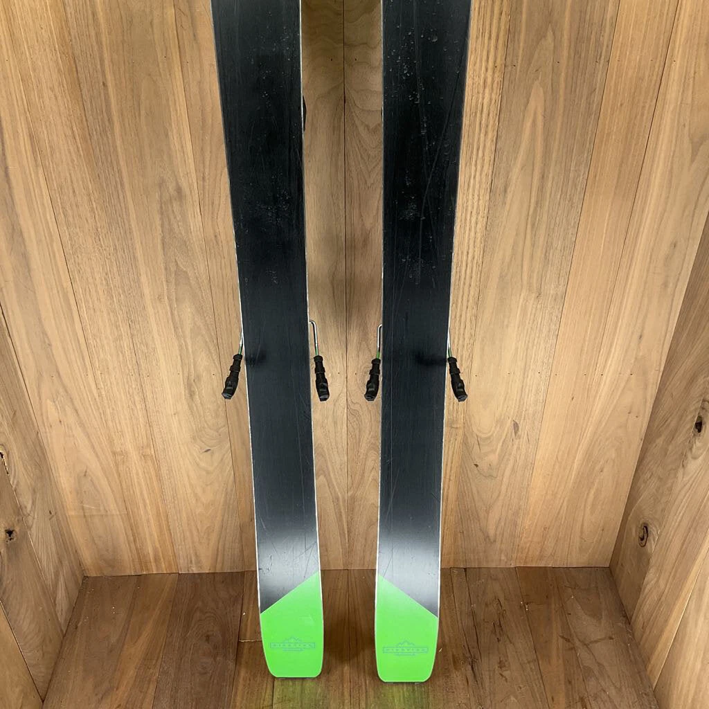 Ski 2022 Elan Ripstick 96 W/ Tyrolia Attack 14 Demo Bindings Ski 2022 Elan Ripstick 96 W/ Tyrolia Attack 14 Demo Bindings