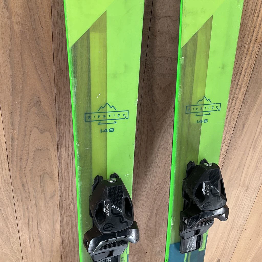 Skis 2022 Elan Ripstick 86 T Jr. W/ Tyrolia JRS 7.5 CA GW Demo Bindings Skis 2022 Elan Ripstick 86 T Jr. W/ Tyrolia JRS 7.5 CA GW Demo Bindings