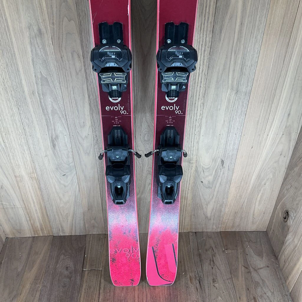 2022 Liberty Evolv 90 W W/ Tyrolia Attack 11 Demo Bindings 2022 Liberty Evolv 90 W W/ Tyrolia Attack 11 Demo Bindings