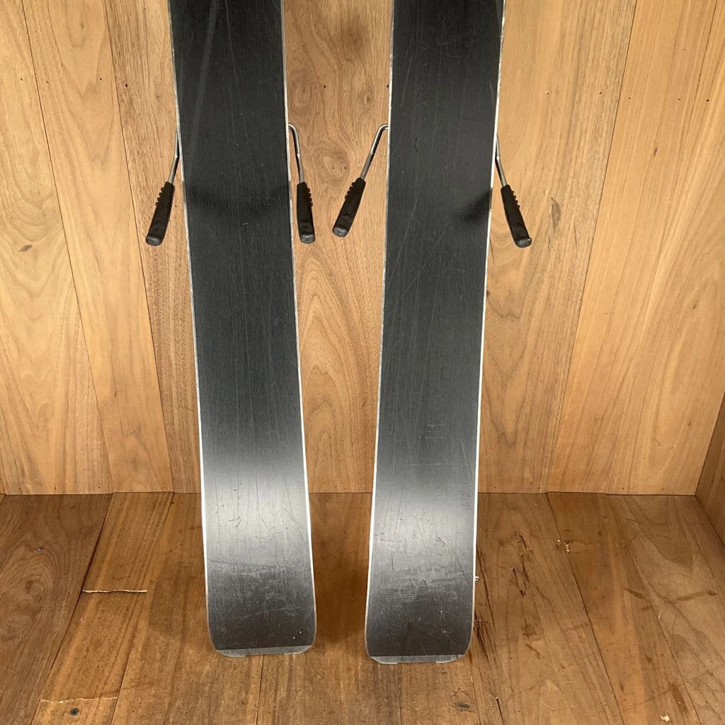 2022 Elan Ripstick 86 T Jr W/ Tyrolia JRS 7.5 CA GW Demo Bindings Ski 2022 Elan Ripstick 86 T Jr W/ Tyrolia JRS 7.5 CA GW Demo Bindings Ski