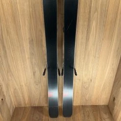 2022 Atomic Maverick 88 Ti W/ Tyrolia Attack 14 Demo Bindings Ski