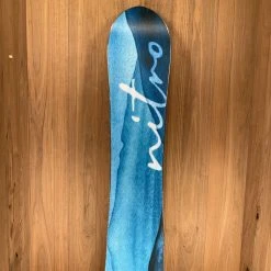 2022 Nitro Women's Drop Snowboard