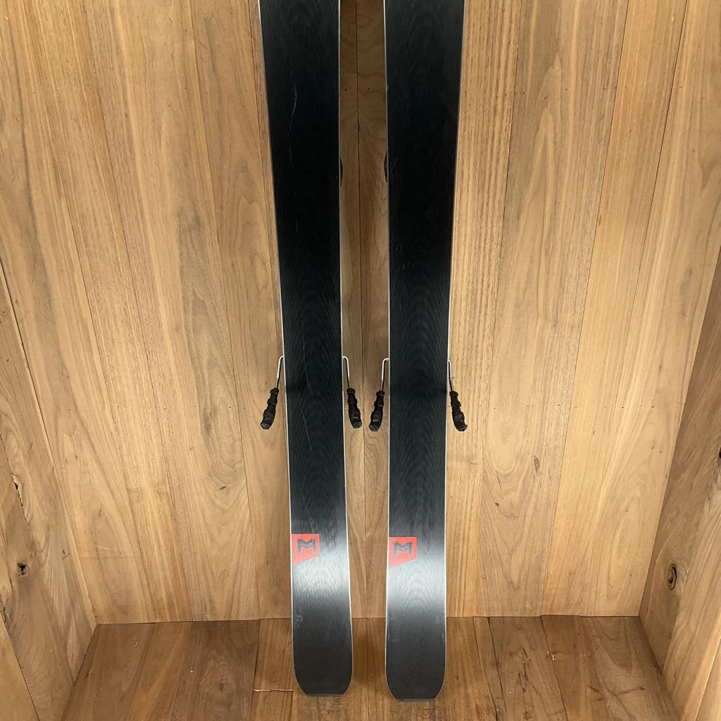 2022 Atomic Maverick 88 Ti W/ Tyrolia Attack 14 Demo Bindings 2022 Atomic Maverick 88 Ti W/ Tyrolia Attack 14 Demo Bindings