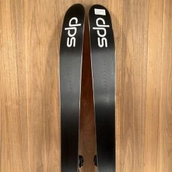 2022 DPS Pagoda 100 RP W/ Tyrolia Attack 14 Demo Bindings Ski