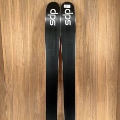 2022 DPS Pagoda 100 RP W/ Tyrolia Attack 14 Demo Bindings Ski