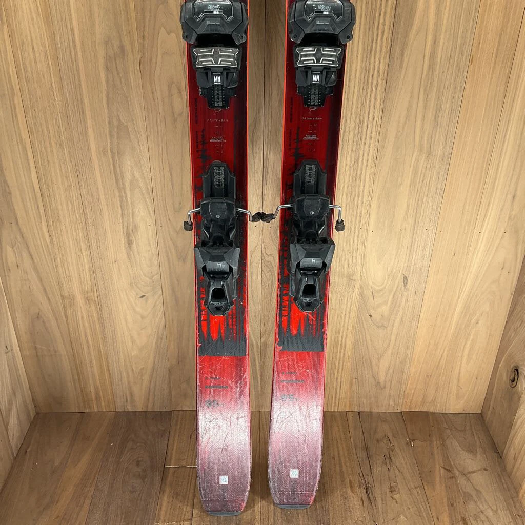 2022 Atomic Maverick 95 Ti W/ Tyrolia Attack 14 Demo Bindings 2022 Atomic Maverick 95 Ti W/ Tyrolia Attack 14 Demo Bindings