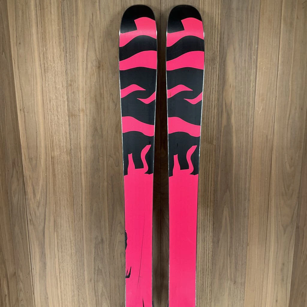 Ski 2022 Line Sick Day 104 W/ Marker Griffon 13 Demo Bindings Ski 2022 Line Sick Day 104 W/ Marker Griffon 13 Demo Bindings