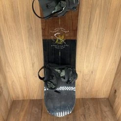2022 Arbor Element Camber Snowboard W/ Nitro Zero Large Bindings
