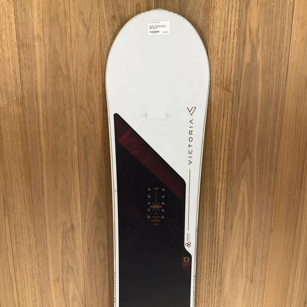 2022 Nitro Women's Victoria Snowboard 2022 Nitro Women's Victoria Snowboard