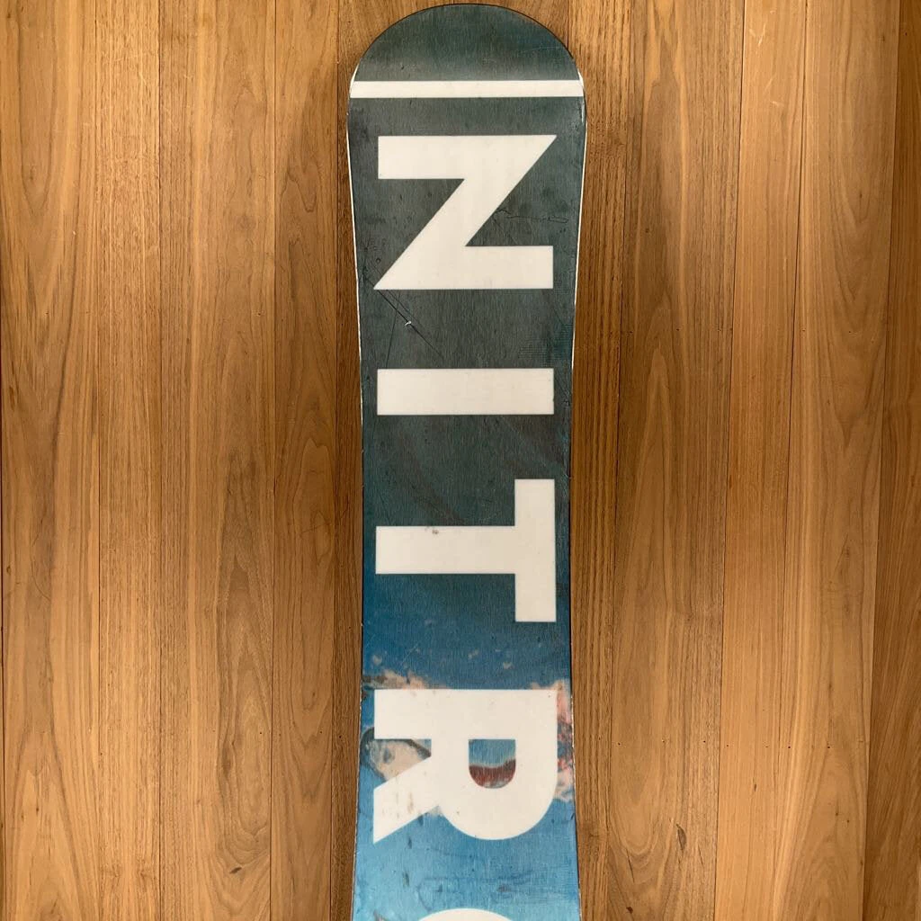 2022 Nitro Women's Mystique Snowboard 2022 Nitro Women's Mystique Snowboard