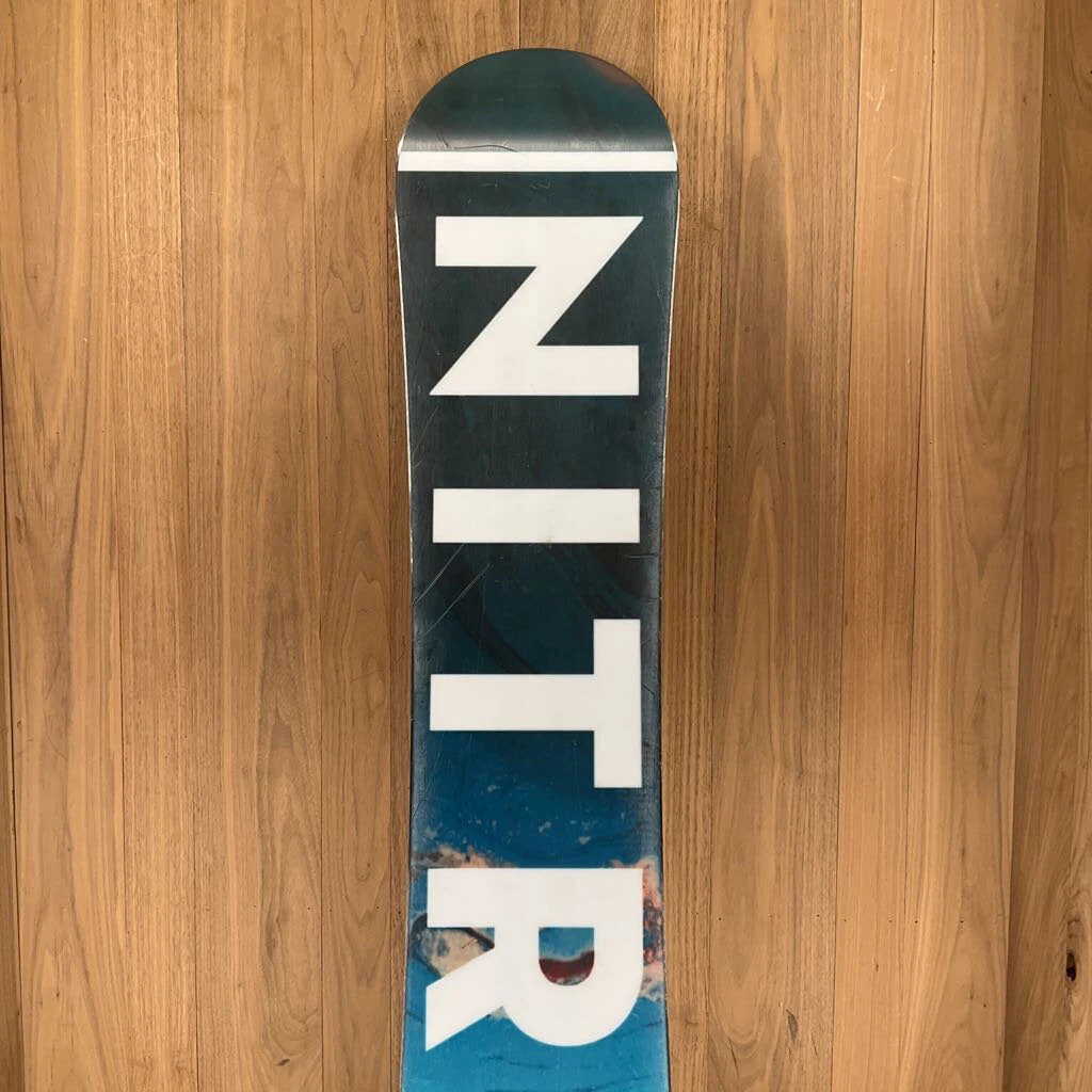 2022 Nitro Women's Mystique Snowboard 2022 Nitro Women's Mystique Snowboard