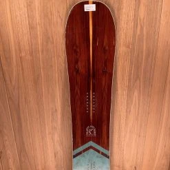2022 Arbor Women's Veda Camber Snowboard 4 2022 Arbor Women's Veda Camber Snowboard