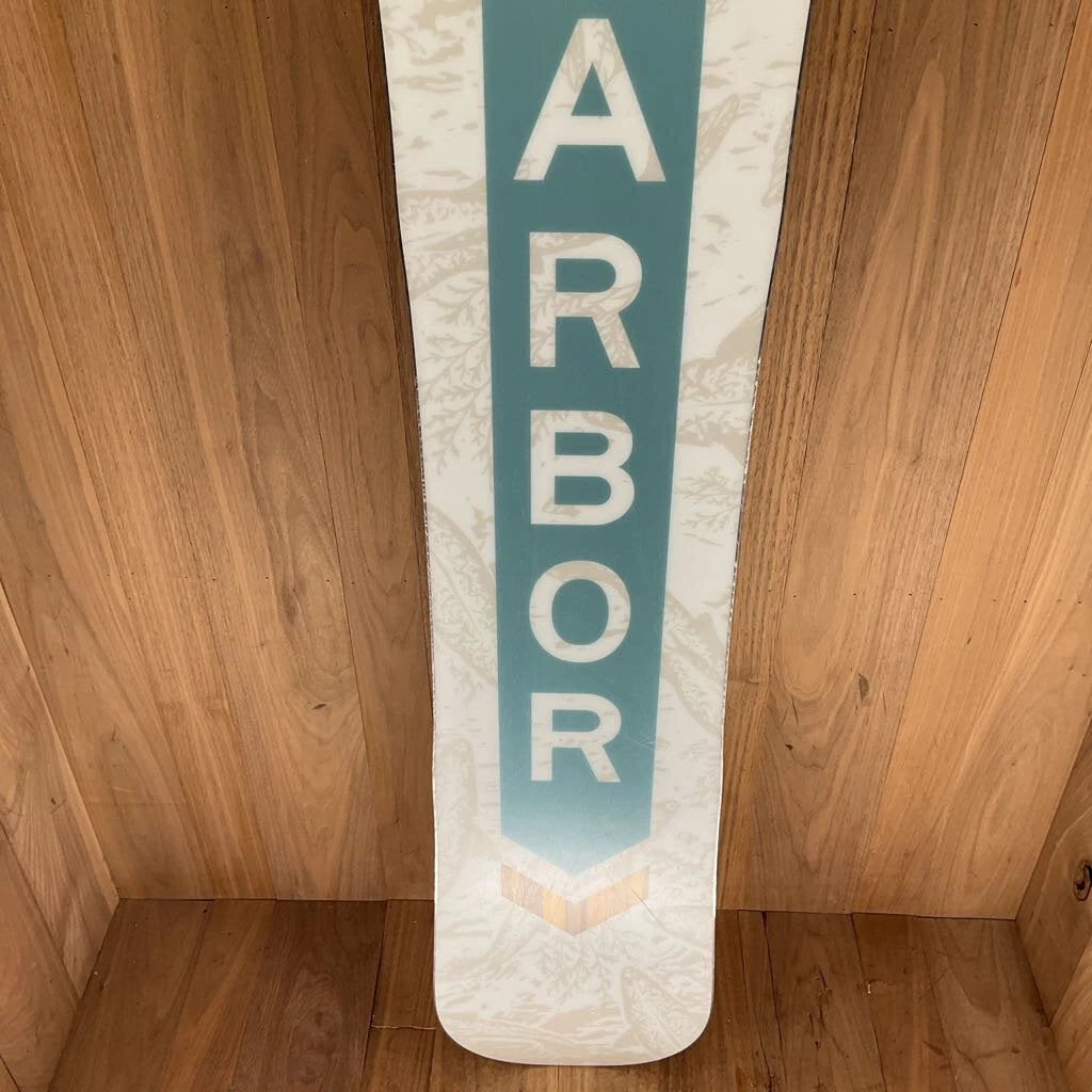 2022 Arbor Women's Veda Camber Snowboard 2022 Arbor Women's Veda Camber Snowboard