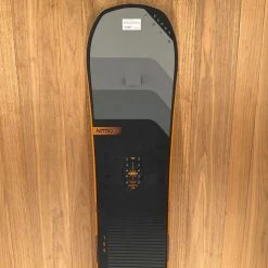 2022 Nitro Suprateam Snowboard