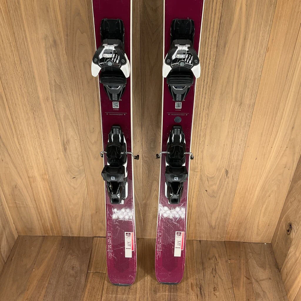 2022 Salomon QST Lux 92 W/ Salomon Warden 11 Demo Bindings 2022 Salomon QST Lux 92 W/ Salomon Warden 11 Demo Bindings