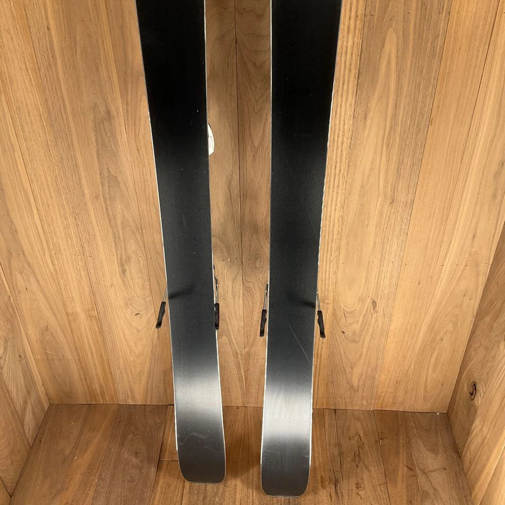 2022 Salomon QST Lux 92 W/ Salomon Warden 11 Demo Bindings 2022 Salomon QST Lux 92 W/ Salomon Warden 11 Demo Bindings