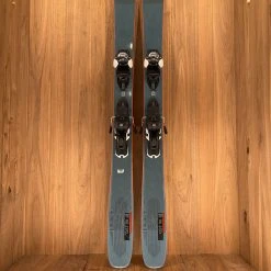 Ski 2022 Salomon QST 98 W/ Salomon Warden 13 Demo Bindings