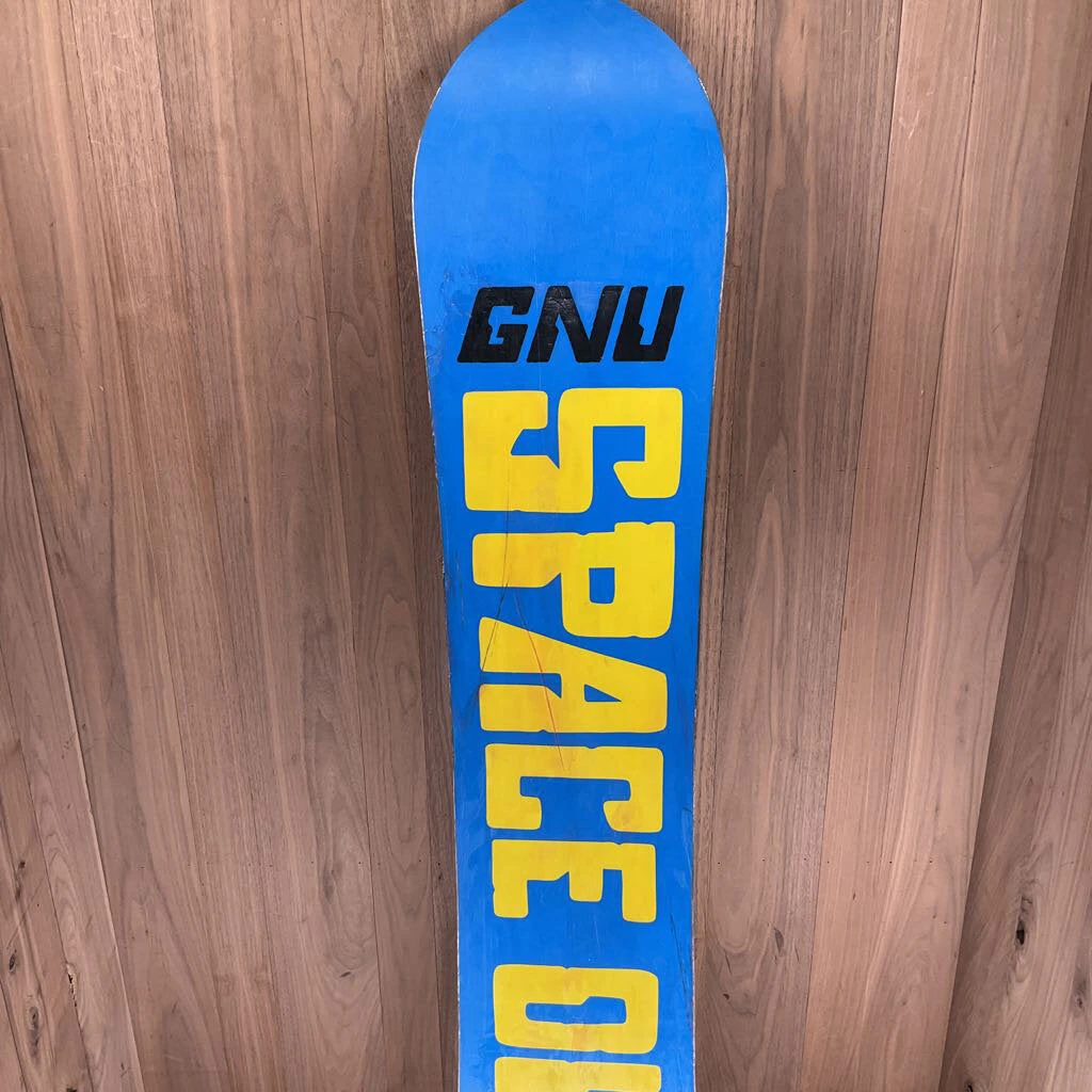 Gnu Space Out Snowboard Gnu Space Out Snowboard