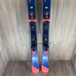 Ski 2022 Head Total Joy W/ Head Joy 11 Demo Bindings