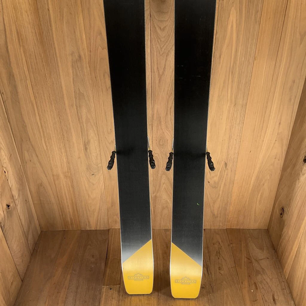 Ski 2022 Elan Ripstick 106 W/ Tyrolia Attack 14 Demo Bindings Ski 2022 Elan Ripstick 106 W/ Tyrolia Attack 14 Demo Bindings