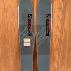Ski 2022 Salomon QST 98 W/ Salomon Warden 13 Demo Bindings