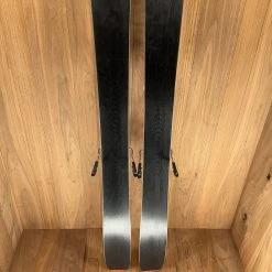 Ski 2022 Salomon QST 98 W/ Salomon Warden 13 Demo Bindings