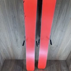 Ski 2022 Salomon QST 106 W/ Salomon Warden 13 Demo Bindings
