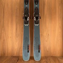 Ski 2022 Salomon QST 98 W/ Salomon Warden 13 Demo Bindings