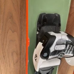 2022 Salomon QST 106 W/ Salomon Warden 11 Demo Bindings Ski