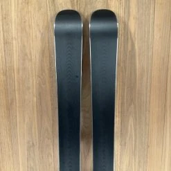 Ski 2022 Black Crows Atris Jr W/ Marker Squire 11 Demo Binding