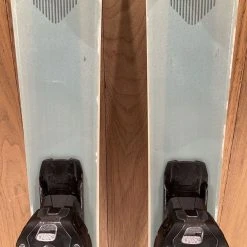 Ski 2022 Salomon Women's QST Lumen 99 W/ Armada Warden 11 Demo Binding