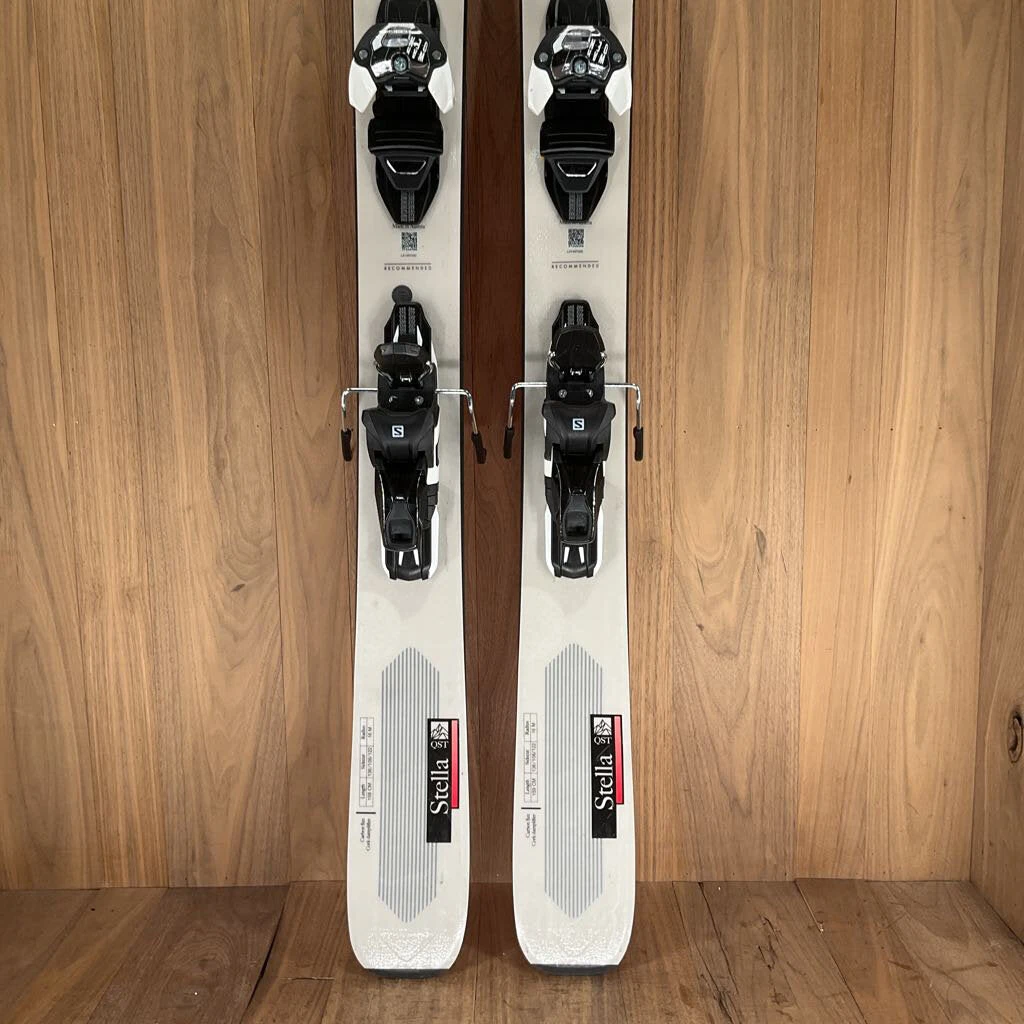 2022 Salomon QST Women's Stella 106 W/ Salomon Warden 11 Demo Bindings Ski 2022 Salomon QST Women's Stella 106 W/ Salomon Warden 11 Demo Bindings Ski