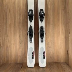 2022 Salomon QST Women's Stella 106 W/ Armada Warden 11 Demo Bindings